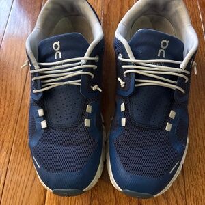 Navy On cloud sneakers